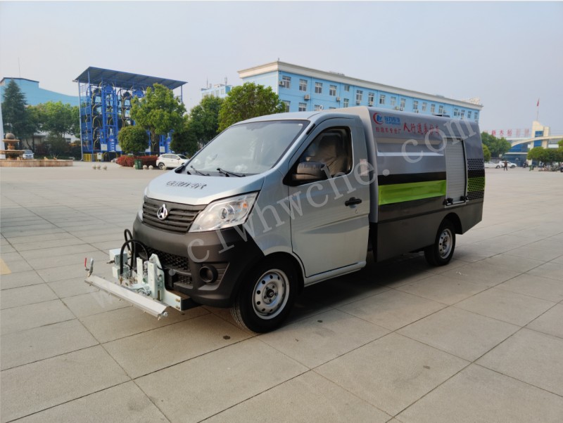 長安路面清洗車價格 1.5方路面清洗車報價 藍(lán)牌路面養(yǎng)護(hù)車廠家